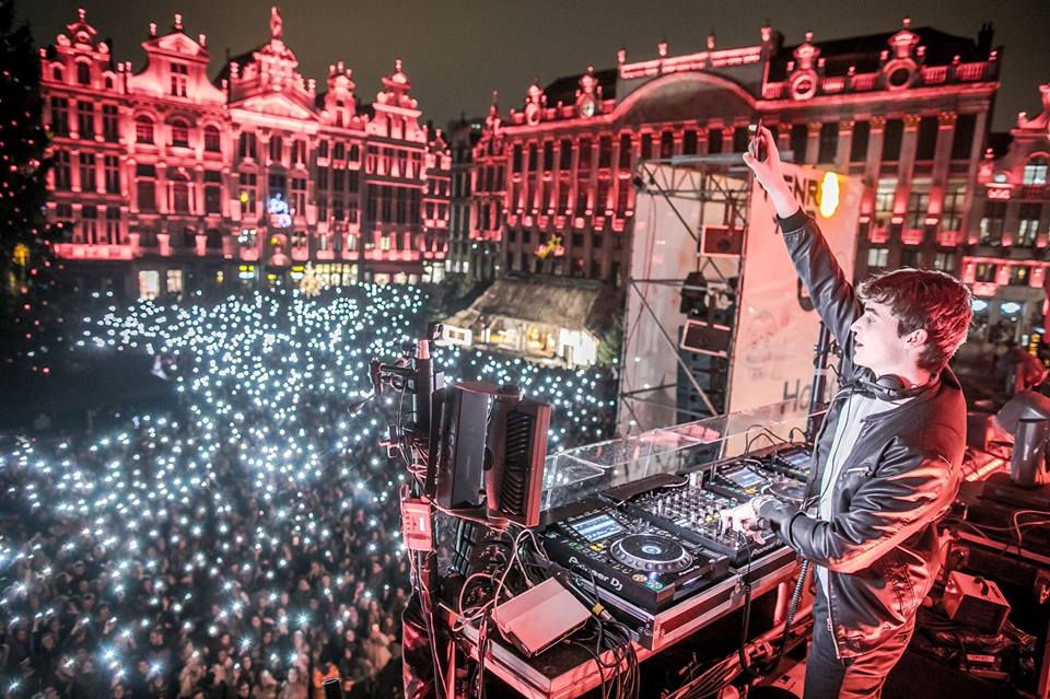 Henri PFR et Petit Biscuit ont mis le feu a la Grand Place !